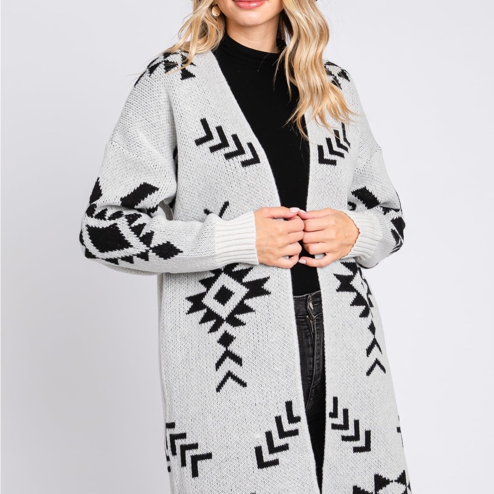 Savanna Jane Black And Grey Aztec Southwest Cardigan Size Medium